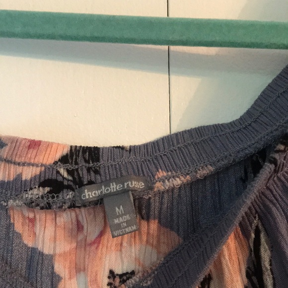 Off the shoulder flower top - Picture 2 of 2